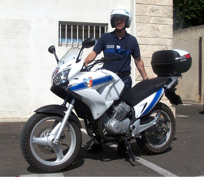 balisage vehicules prioritaires police municipale orafol pm moto carrenee